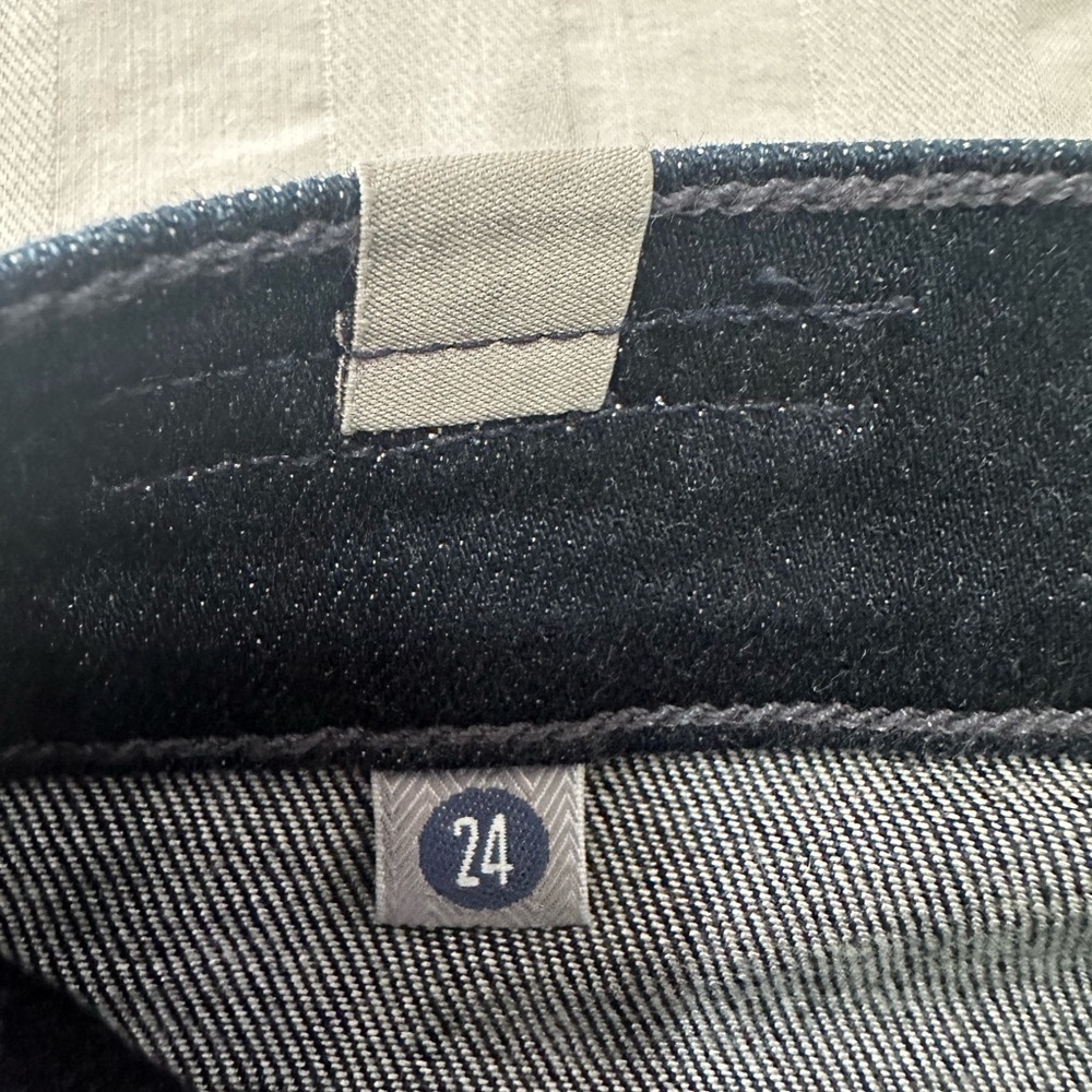 Avedon Skinny Leg in Spectrum
Citizens of Humanity
Color:Spectrum SZ 24 - Picture 10 of 12